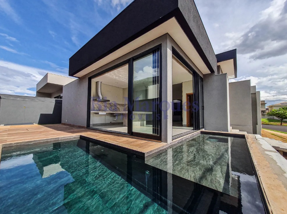 Casa em Condom�nio